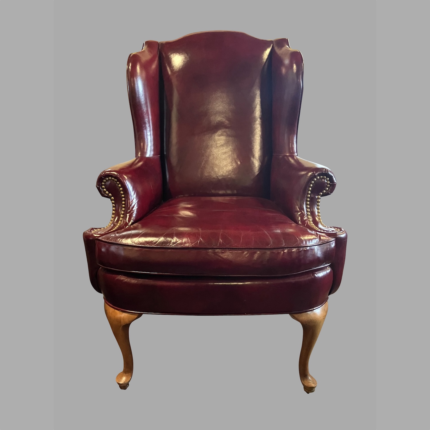 georgian-style-leather-upholstered-wing-chair-f724-2
